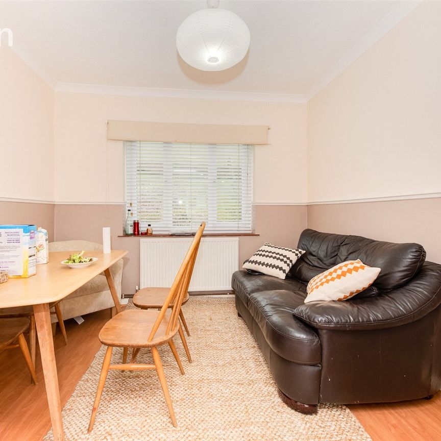 4 bedroom semi-detached house to rent - Photo 1