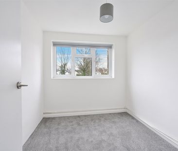 To Let 2 Bed Apartment - Photo 4