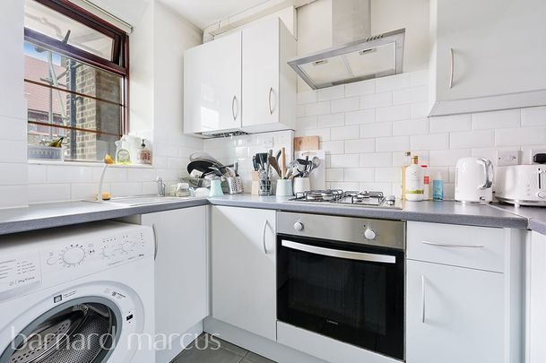 Poynders Gardens - Photo 1