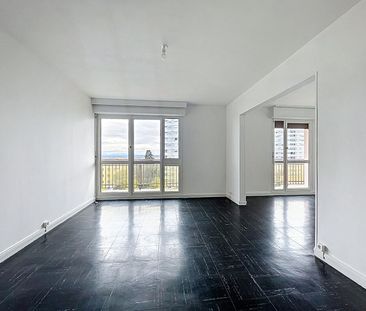 Appartement T4 près de RILLIEUX LA PAPE à louer - Photo 3