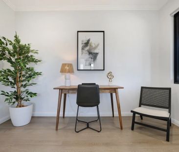 Style & Sophistication - Photo 5