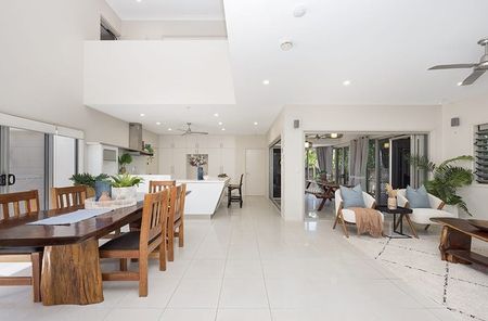 12 Havana Street, Rowes Bay QLD 4810 - House For Rent | Domain - Photo 2