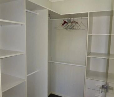 Beautifully Maintained 4-Bedroom Brick Home in Quiet Cul-de-Sac - Photo 2