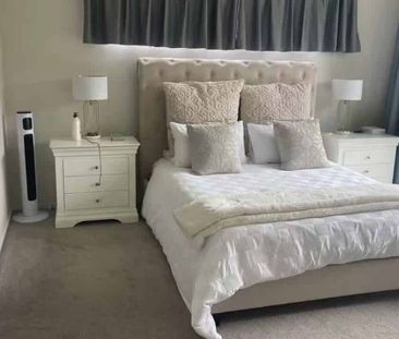 Lovely family home - Photo 2