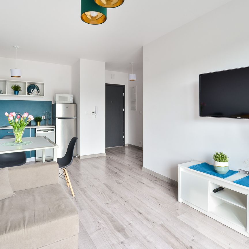 Dwupokojowe mieszkanie w Redzie z tarasem oraz miejscem parkingowym - Zdjęcie 1