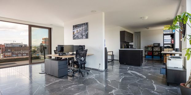 Penthouse te huur in Antwerpen voor € 2.750 met 1 slaapkamer - Foto 1