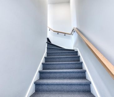 Appartement Pointe-des-Cascades À Louer - Photo 3