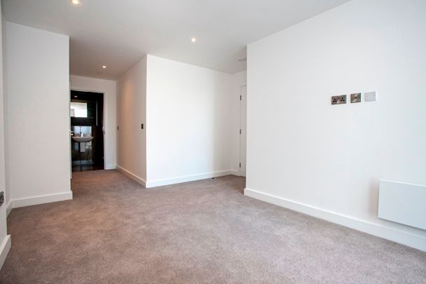 2 Bed Flat, Owen Street, M15 - Photo 1