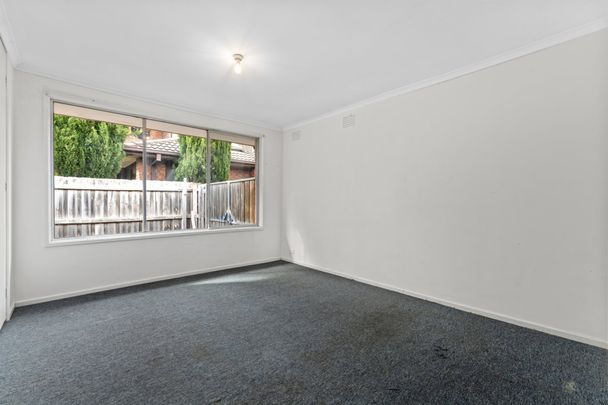 Family Home Just Steps from Sunbury Square! - Photo 1