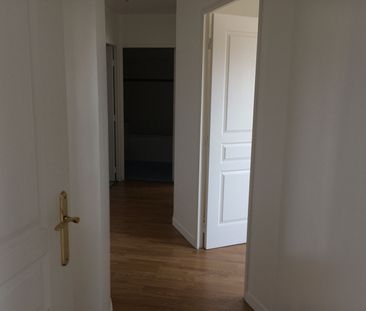 Location Appartement 3 pièces 64m² - Photo 4