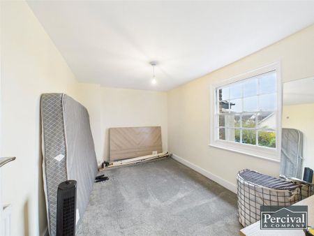 3 bedroom semi-detached house to rent - Photo 4