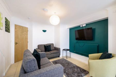 5 bedroom house to rent - Photo 2