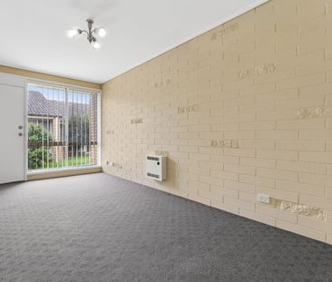 ONE WEEK FREE RENT FOR THE RIGHT APPLICANT! - Photo 6