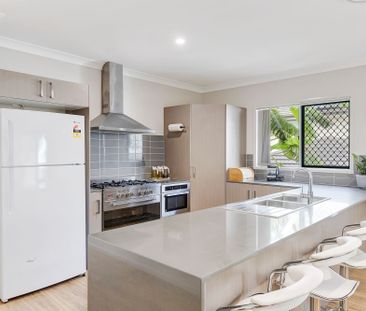 8 Amiable Place, McDowall QLD 4053 - House For Rent | Domain - Photo 6