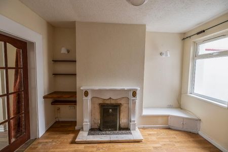 25 Francis Street, Lurgan, BT66 6DL - Photo 2