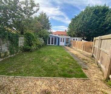 3 bedroom terraced house to rent - Photo 2