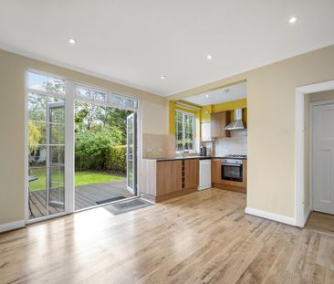 3 bedroom semi-detached house to rent - Photo 3