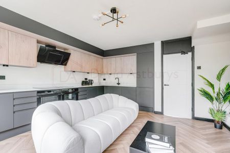 4 bedroom maisonette to rent - Photo 4