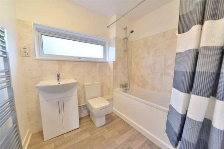 Myrtle Close, Raf Lakenheath, Brandon, Suffolk, IP27 - Photo 4