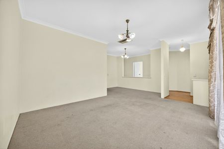 Spacious Family Living In Sought After Erskine - Photo 2