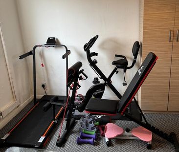 Room in a Shared Flat, Harts Lane, IG11 - Photo 1