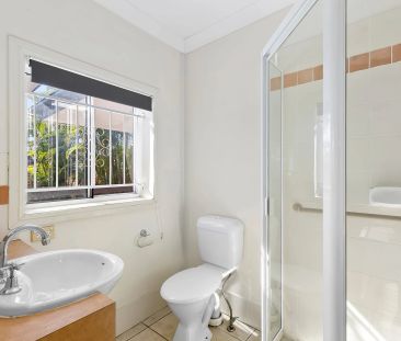 RENOVATED FAMILY HOME THAT TICKS ALL THE BOXES - Photo 5