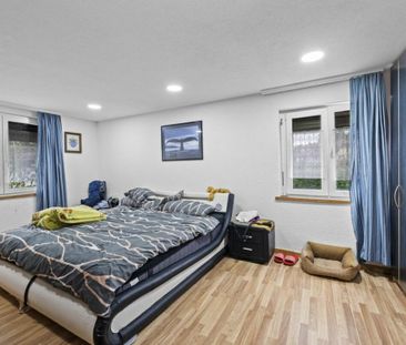 Grosszügige 4.5-Zimmer-Gartenwohnung mit über 100 m² Gartenfläche! - Photo 2