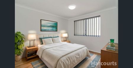 Modern Comfort, Low-Maintenance Living - Ground-Floor Gem in the Heart of Clarkson! - Photo 3