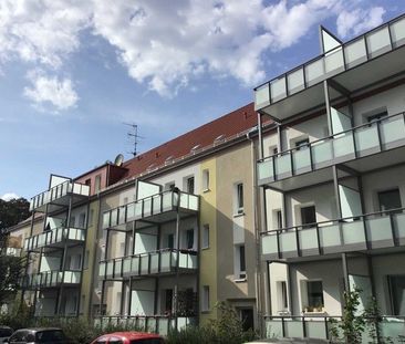 Schöne Wohnung mit Balkon in zentraler Lage - Photo 1