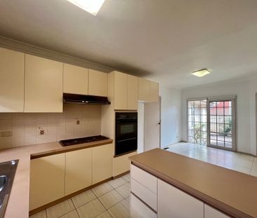 403B Glen Eira Road CAULFIELD NORTH - Photo 6