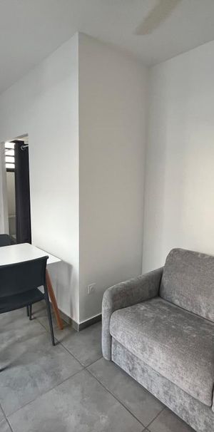 Location Appartement 1 pièce Meublé 18m² ST PIERRE SUR DIVES 14170 - Photo 1