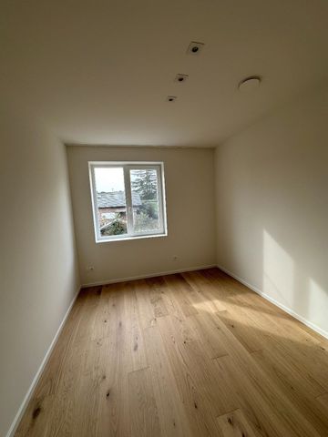 Lichtrijke woning gelegen in gezellige buurt - Foto 2