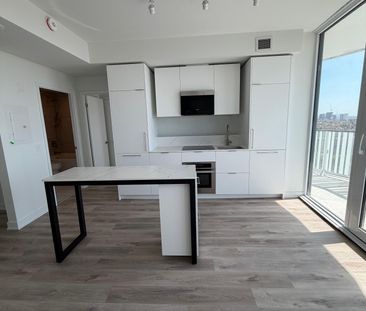 For Lease - 1 Fairview Road Unit# 1002, Mississauga, Ontario - Photo 2