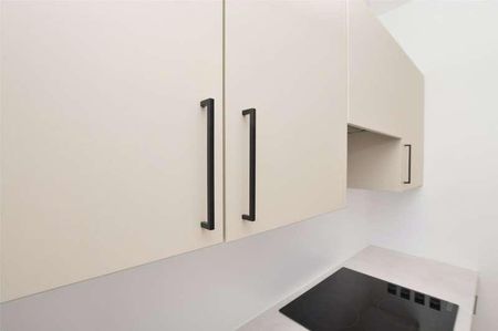 Queensway House, London Road, Redhill, Surrey, RH1 - Photo 2