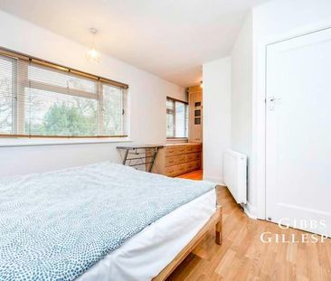 St. Michaels Crescent, Pinner, HA5 - Photo 3