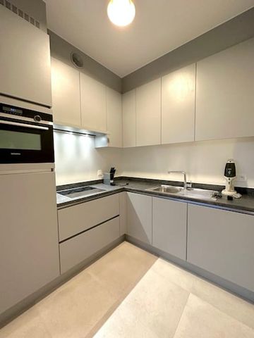 Appartement te huur - Foto 2