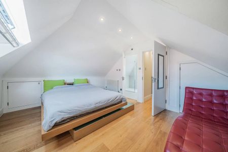 5 bedroom detached house to rent - Photo 3