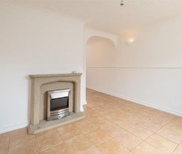 2 bed House - End Terrace To Let - Photo 2