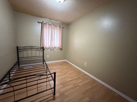 For Lease - 110 DEVERON Crescent Unit# 15, London South, Ontario - Photo 2