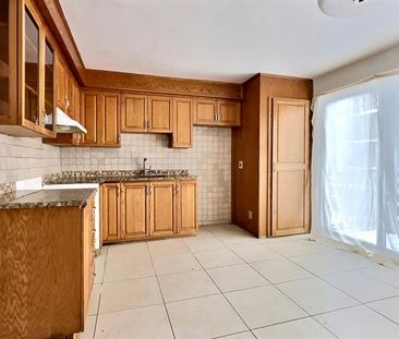 9334 12e Avenue - Photo 2