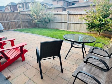 For Lease - 16 Walter Clifford Nesbitt Drive, Whitby, Ontario - Photo 5