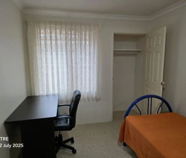 “Housemate in a Shared Home suitable for a Single Female” - Photo 5