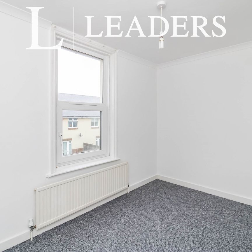 2 bedroom apartment to rent Cambridge Road, Eastbourne, BN22 - Photo 1