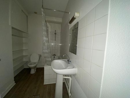 Location Appartement 2 pièces 45m² VALENCE 26000 - Photo 2