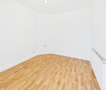 3 bedroom detached bungalow to rent - Photo 4