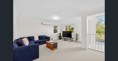 Expansive Family Home Opposite Tranquil Surrounds - Photo 4