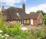 5 bedroom detached house to rent - Photo 1