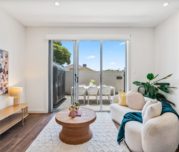 Modern Townhouse in a Convenient Woodville West Pocket - Photo 1