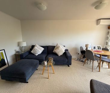 Northcote Gem - Central and Spacious - Photo 3