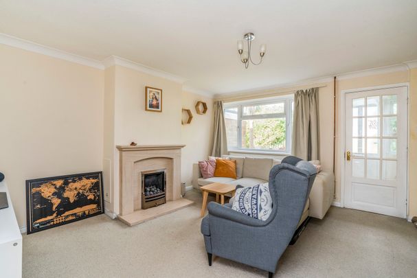 3 bedroom house to rent Froxfield Gardens, Portchester, Fareham, PO16 - Photo 1